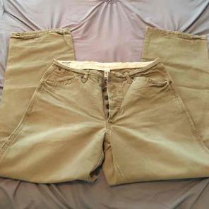 Men's American Eagle khaki jeans