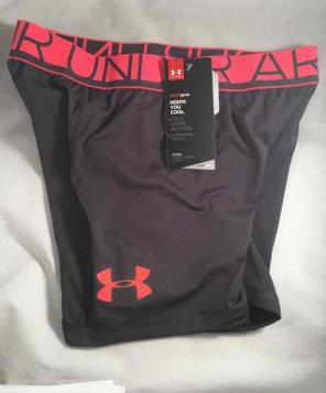 Girls under Armour shorts size L