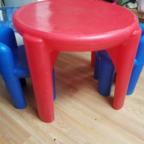 little tikes table and chairs
