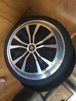 Swagatron T5 Hoverboard (damaged)