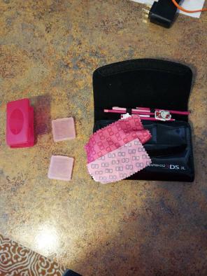 3DS XL Hello Kitty Case Bundle