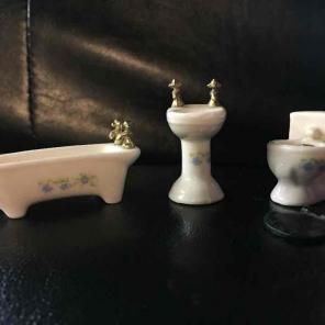Miniature porcelain bathroom