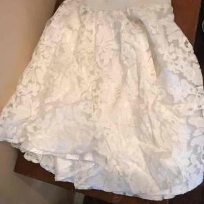 Lace skirt