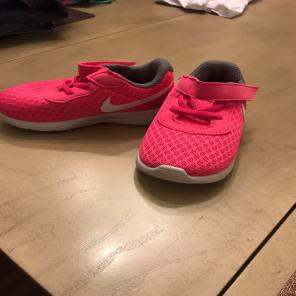 Toddler Nike 5c
