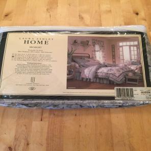 Laura Ashley Bedskirt, Queen Size
