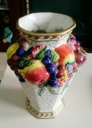 Fitz & Floyd 11" Venezia Fruit Vase