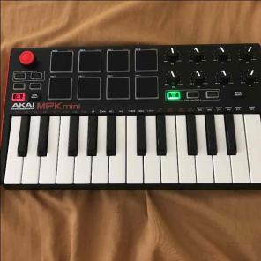 Akai MPk mini