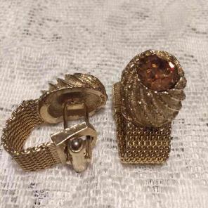 VTG Swank men's gold tone cufflinks