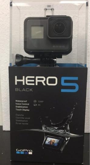 GO PRO HERO 5 W/ Extra Batt. And Access.