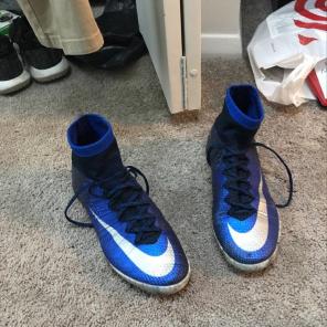 Superfly Size 8.5 Soccer Shoes