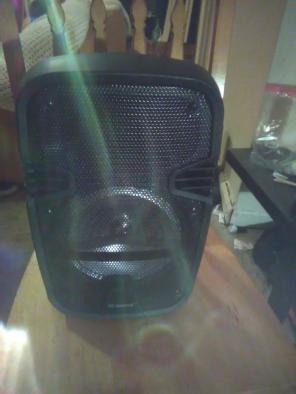 IQ professional PA/DJ speaker w/ BT