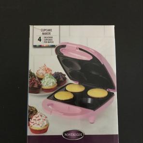 NOSTALGIA CUPCAKE MAKER