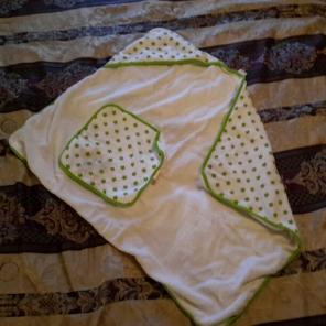 Hooded bath towel and wash cloth