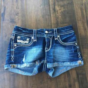 Rock revival Nancy shorts size 25