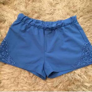 Size M/L blue laced shorts