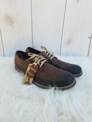 NWT Bed Stu oxford