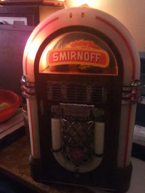 jukebox radio am/fm and bank