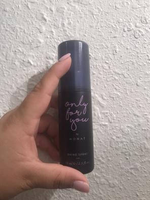 Monat Shine Spray