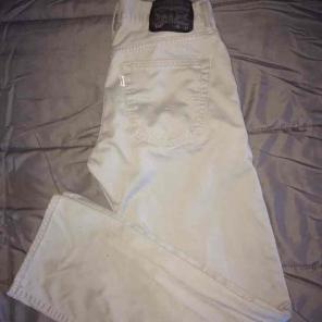Long light grey Levi's