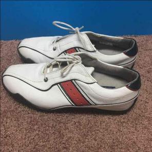 Golf Shoes -size 7.5