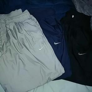 3 NIKE track pants