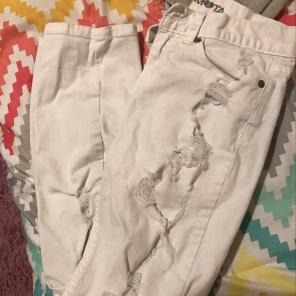 Ripped Boyfriend Jeans