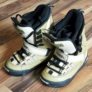 Van's Women's Size 6 Snowboard Boots EUC