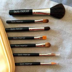 Laura Mercier Brush Set
