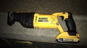 Dewalt 20v Sawsal And Battery NO CHARGER