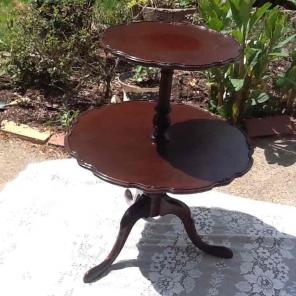 Brandt vintage Mahogany Side/end Table