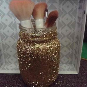 Make up brush holder
