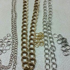 DANI ORTIZ 3 PICS BEAUTIFUL CHAIN