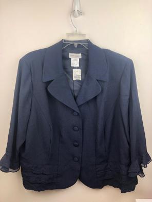New women's Draper's & Damon's Navy Suit