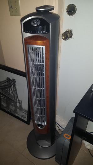 Tower Fan Lasko 42" with remote