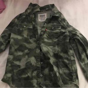 LEVIS camouflage button up shirt