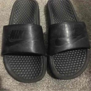 Nike slides