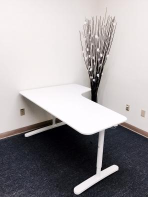 Modern Corner Desk - Right (White)