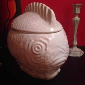 Vintage Calif USA Fish Punchbowl Tureen