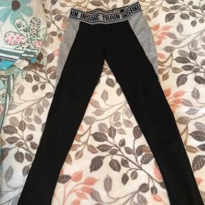 Workout Leggings Size Medium In Teens