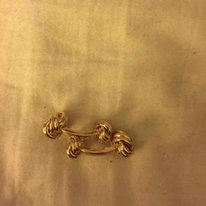 Gold knot cuff links