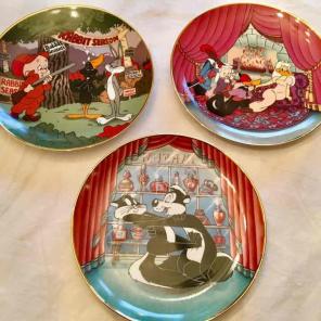 Looney Tunes Collectible Plate Set