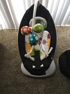 4 Mom Mamaroo Swing