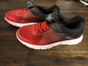 Boys fila running sneakers red sz 4