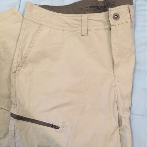 Lightweight Material Khaki Pants