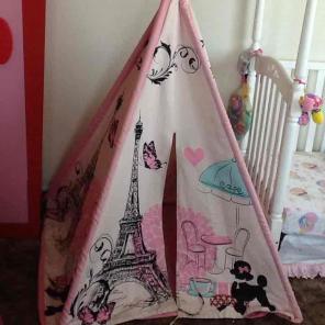 Girls teepee