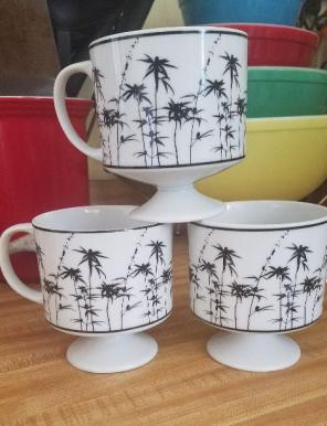 Holt Howard Pedestal Mugs - 3