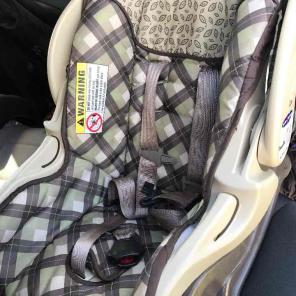 Infant car seat unisex with base