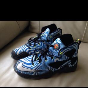 Lebron James 13S Size 6 1/2