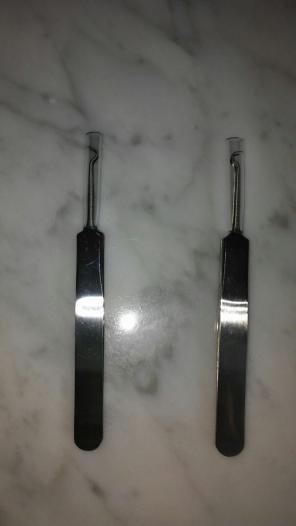 Mjfobes 2 acne Tweezers