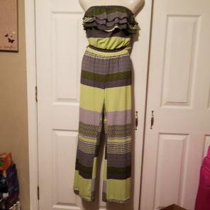 SUPER CUTE strapless jumpsuit Size S